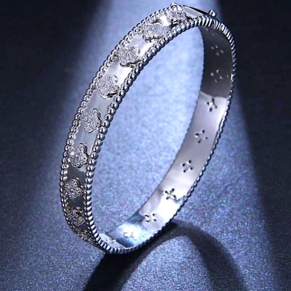Platinum Four Leaf Bracelet Matching Ring Set - Picture 2 of 9
